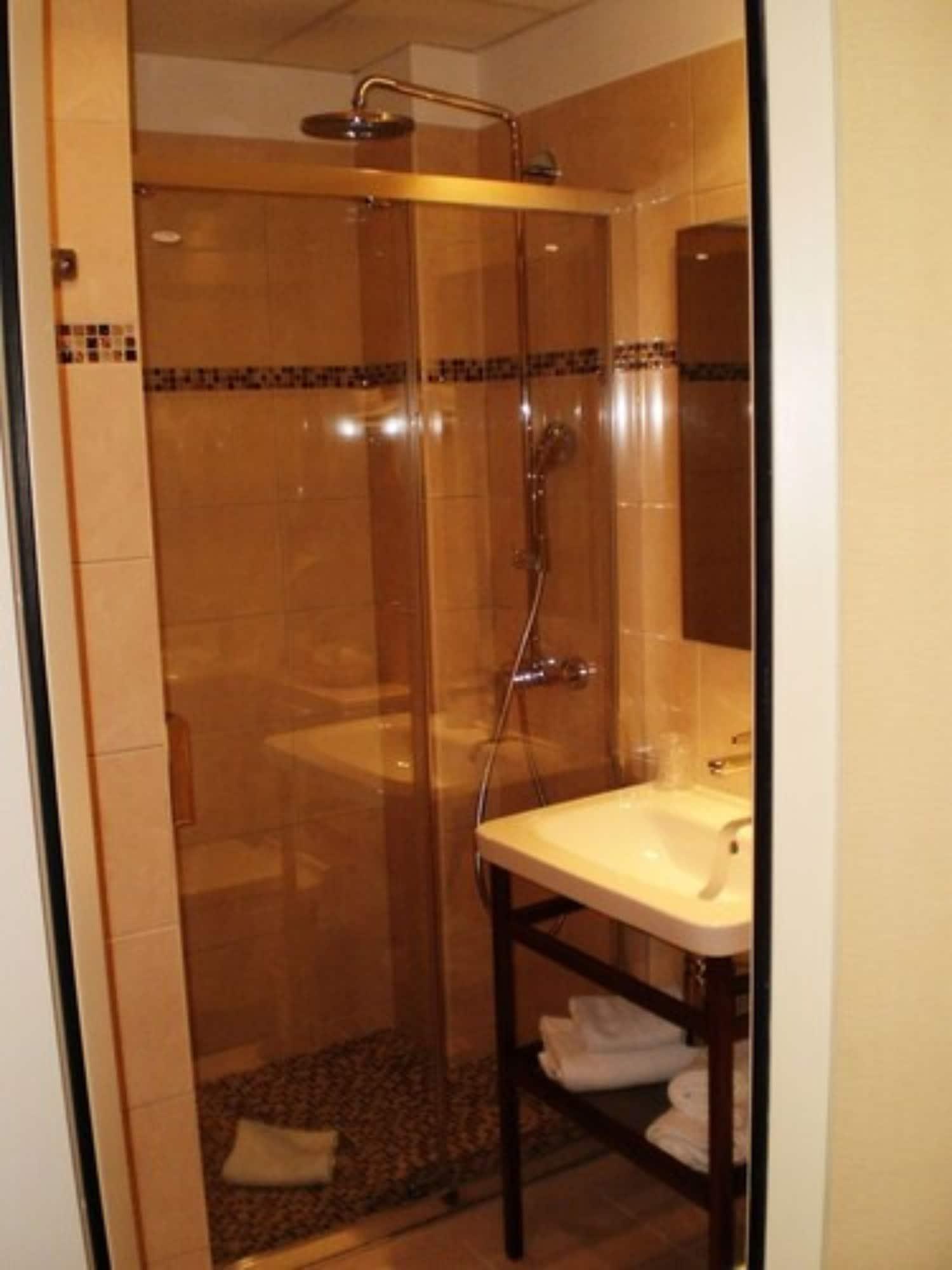 Hotel Capitole Бюсолей Екстериор снимка