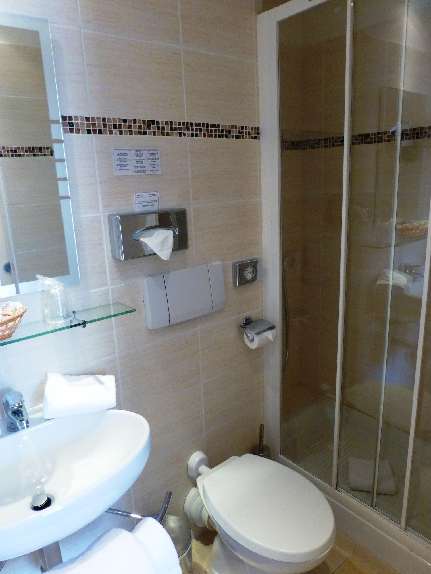 Hotel Capitole Бюсолей Екстериор снимка