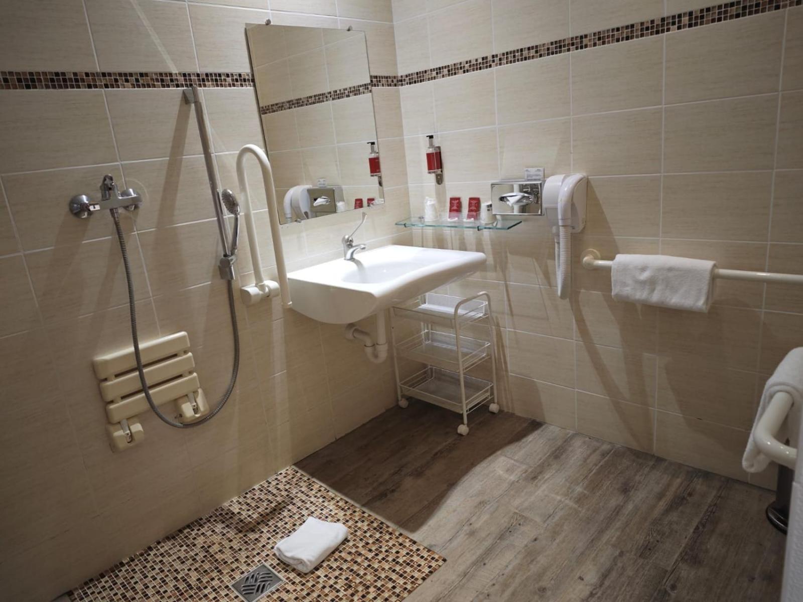 Hotel Capitole Бюсолей Екстериор снимка