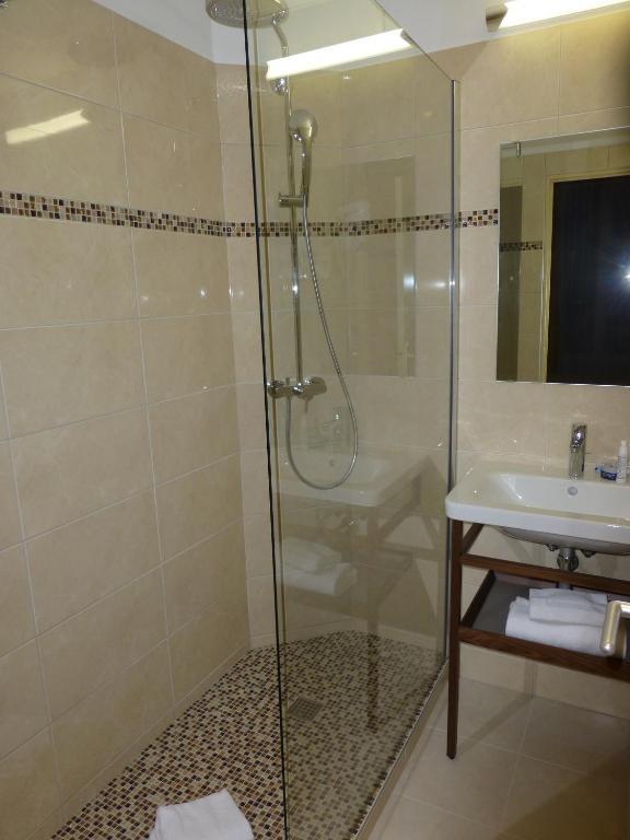 Hotel Capitole Бюсолей Екстериор снимка
