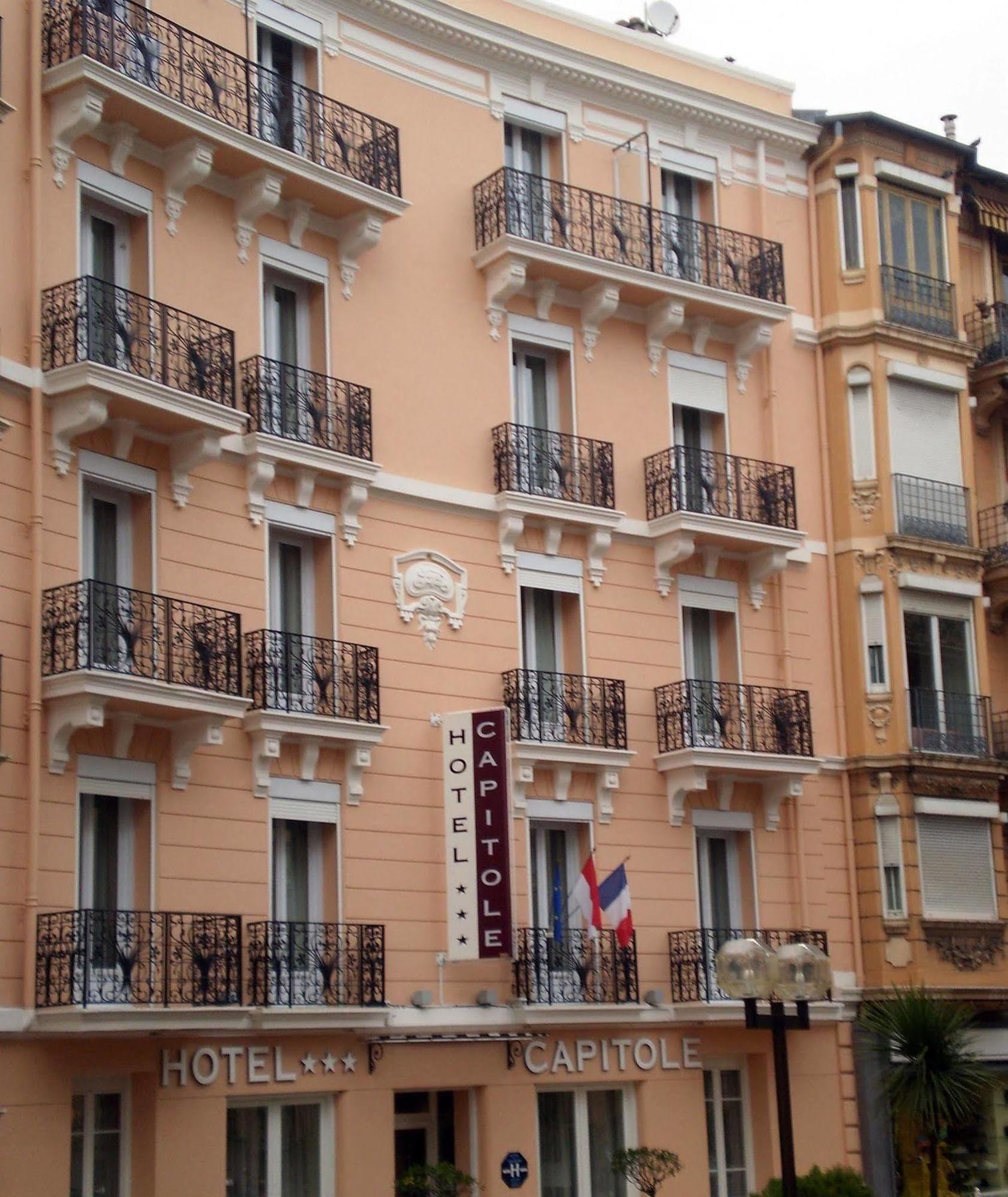 Hotel Capitole Бюсолей Екстериор снимка