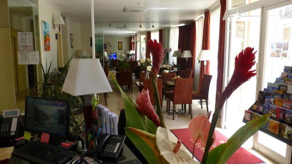 Hotel Capitole Бюсолей Екстериор снимка